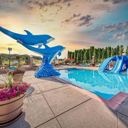 Grand Marquis Waterpark Hotel & Suites Lake Delton Exterior photo