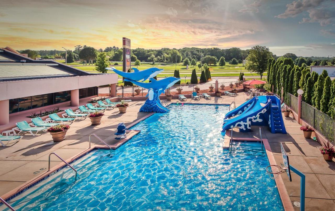 Grand Marquis Waterpark Hotel & Suites Lake Delton Exterior photo