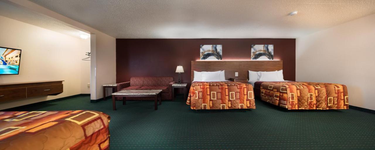 Grand Marquis Waterpark Hotel & Suites Lake Delton Exterior photo